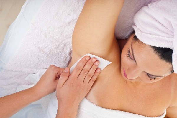 Cách Triệt Lông Nách Tại Nhà Hiệu Quả và An Toàn Cho Nữ
