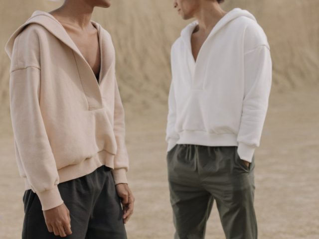 Áo hoodie - quà tặng con trai sinh nhật dễ thương và tiện dụng