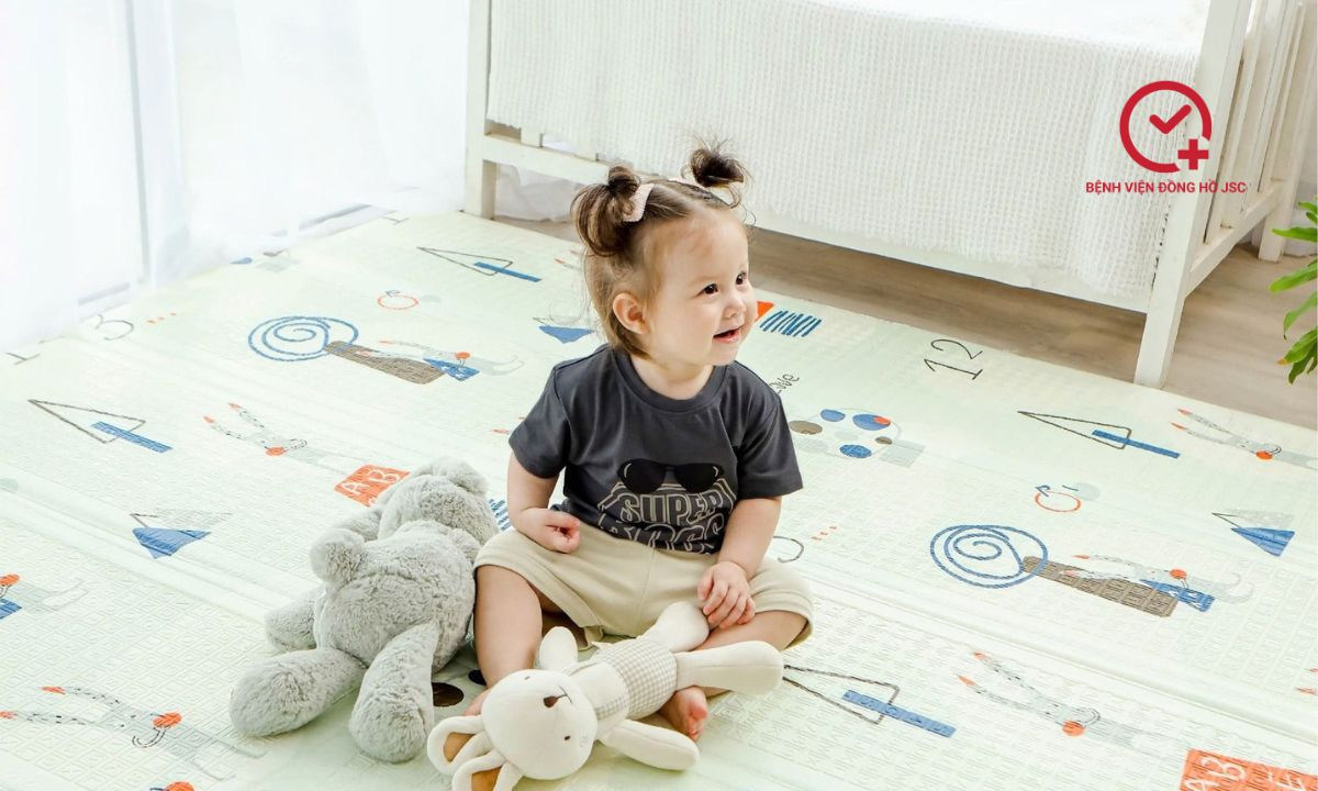Tặng Quà Thôi Nôi Cho Bé Gái 1 Tuổi Ý Nghĩa và Thiết Thực Nhất