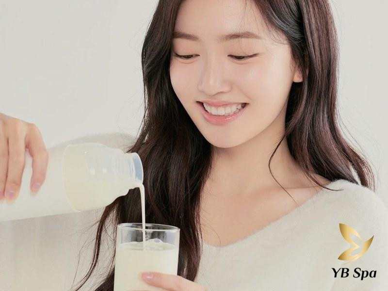 Công thức tắm trắng bằng sữa tươi không đường hiệu quả tại nhà