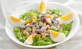 Salad đậu Hà Lan trộn dầu giấm thanh mát, đầy màu sắc