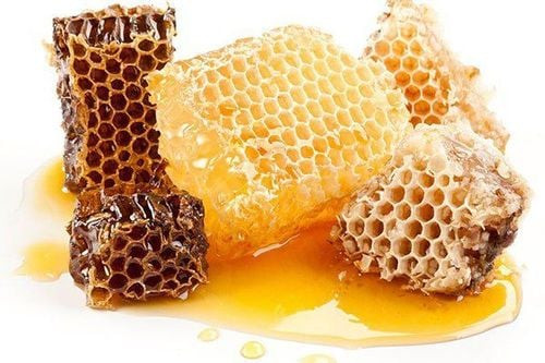 Sáp ong chứa nhiều vitamin và khoáng chất cần thiết cho cơ thể