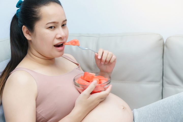 Sau Sinh Ăn Dưa Hấu Được Không? Hướng Dẫn Toàn Diện