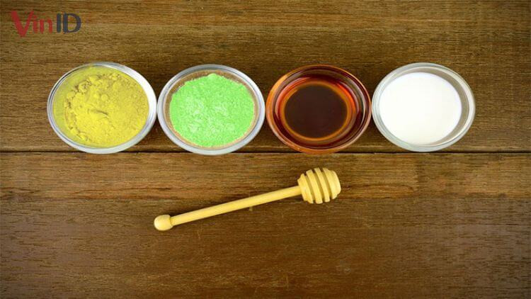 Sự kết hợp tuyệt vời giữa nghệ, trà xanh, mật ong giúp giảm thâm nám