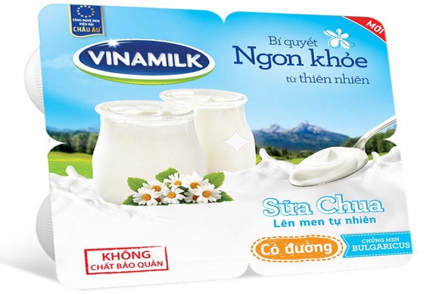 Sữa chua thương hiệu được bảo quản trong tủ lạnh
