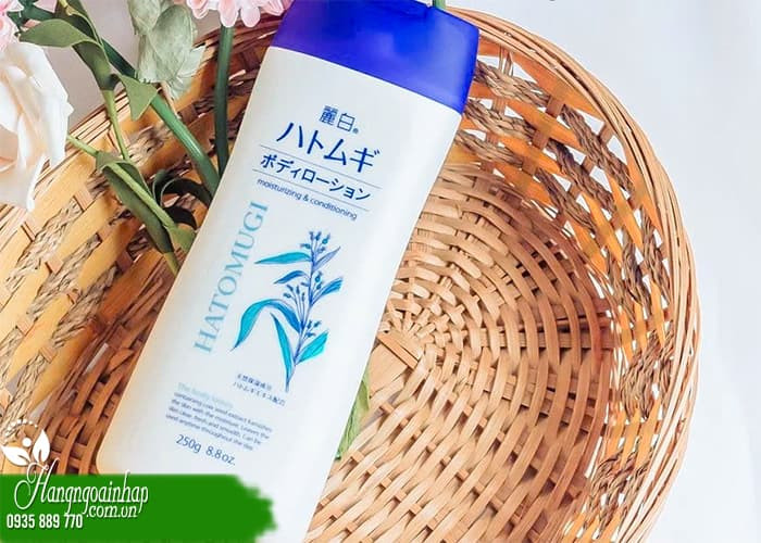 Sữa dưỡng thể Hatomugi The Body Lotion từ Nhật Bản, dưỡng ẩm sâu cho da khô.
