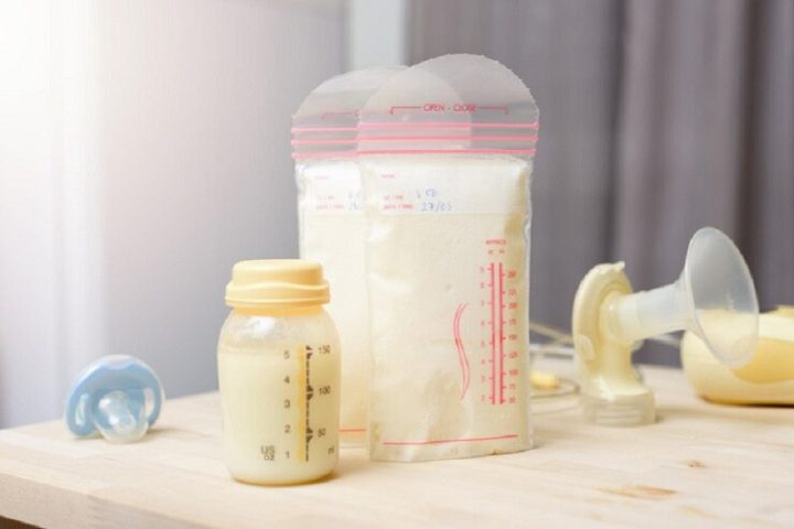 Sữa mẹ trữ đông vẫn có giá trị dinh dưỡng đối với trẻ