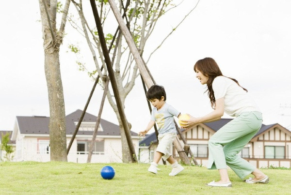 Sữa tươi giúp bé tăng cường năng lượng và phát triển thể chất