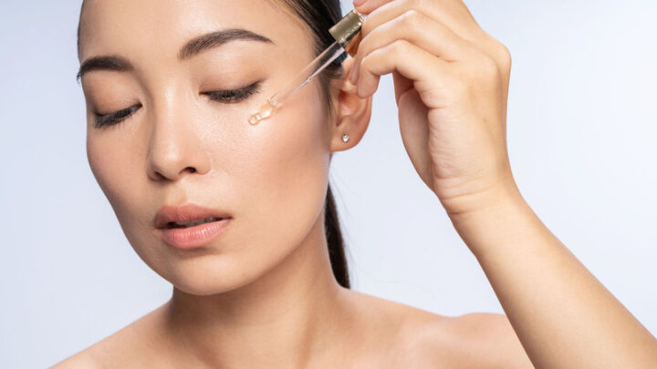 Serum Cấp Ẩm Cho Da Khô: Hướng Dẫn Toàn Diện Từ Chuyên Gia