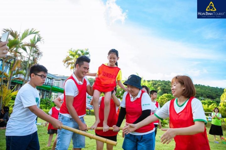 Tuyển Tập Trò Chơi Chủ Đề Gia Đình Gắn Kết Mọi Lứa Tuổi