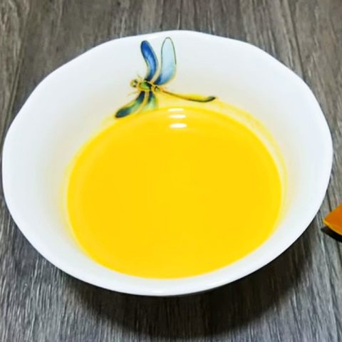 Sữa bí đỏ tăng cân thơm béo, màu sắc bắt mắt, sẵn sàng phục vụ bé
