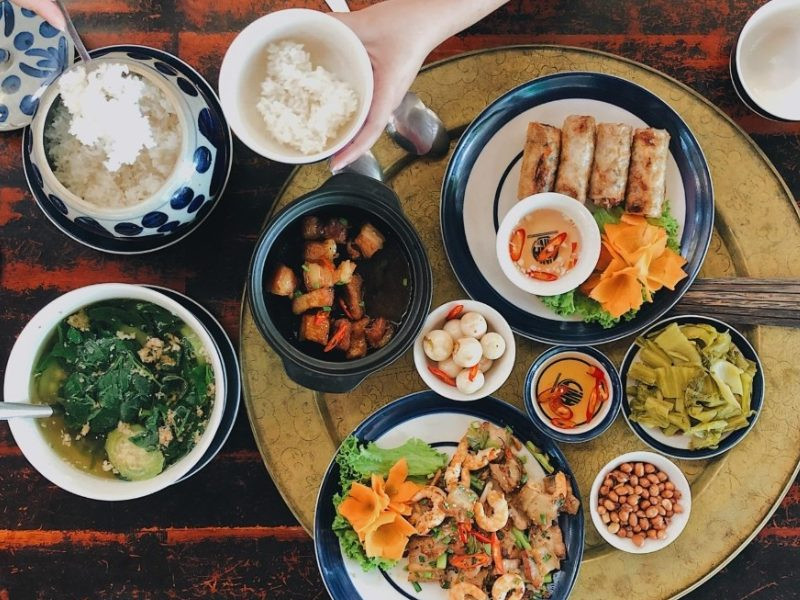 Thực đơn cơm cữ giàu protein hỗ trợ phục hồi sức khỏe mẹ sinh thường