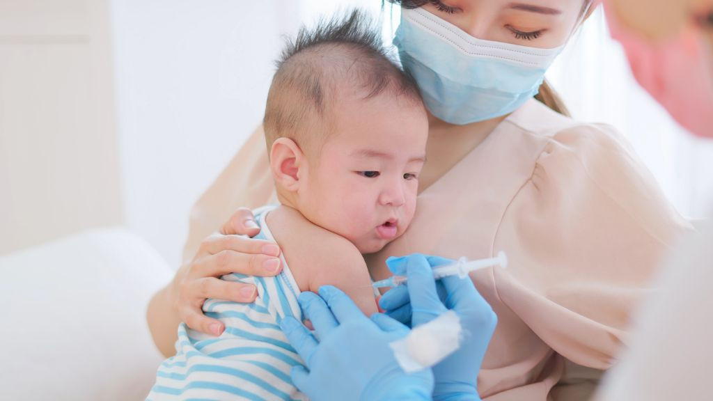 Tiêm phòng là việc thiết yếu để đảm bảo an toàn và sự phát triển toàn diện của trẻ