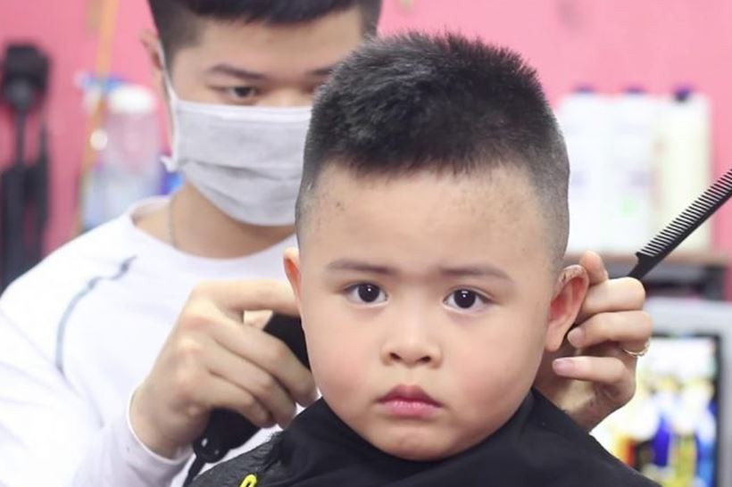 Kiểu Tóc Bé Trai Đẹp Nhất: Bí Quyết Chọn Phong Cách Phù Hợp