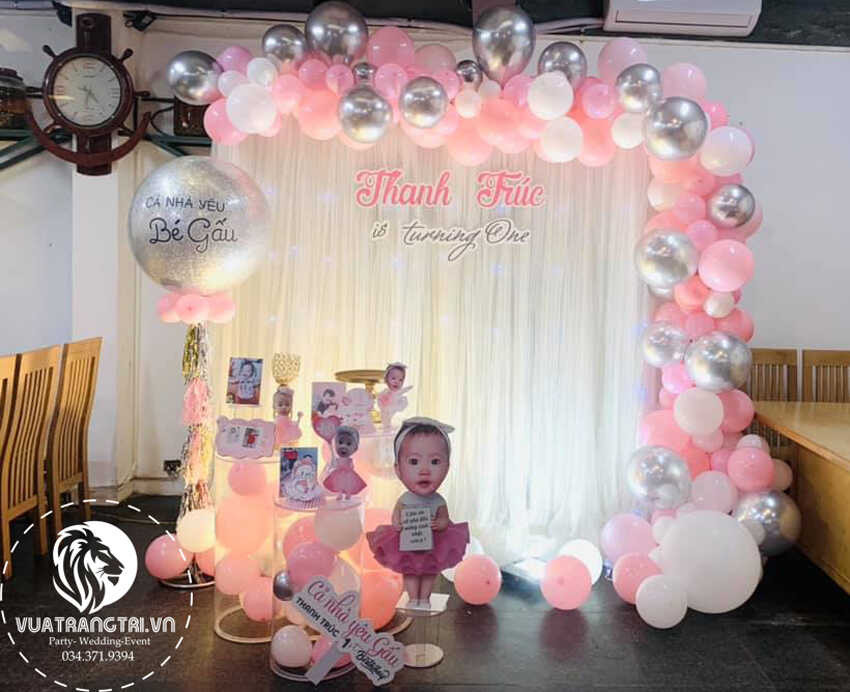 Trang Trí Thôi Nôi Cho Bé Gái Đơn Giản Tại Nhà: Ý Tưởng Dễ Làm
