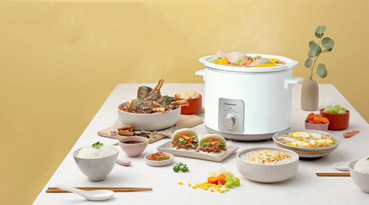 Tránh dùng chất tẩy rửa ăn mòn khi vệ sinh nồi nấu cháo chậm