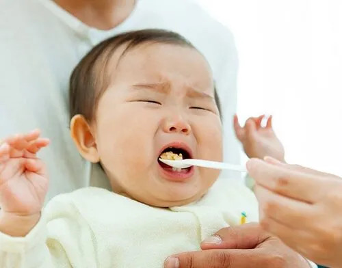 Trẻ biếng ăn sinh lý là gì và những dấu hiệu nhận biết