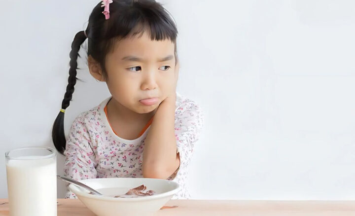 Trẻ biếng ăn thiếu hụt vitamin thiết yếu có thể gặp nhiều vấn đề sức khỏe