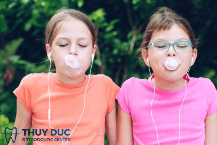 Nuốt Kẹo Cao Su Có Bị Sao Không? Giải Đáp Từ Chuyên Gia