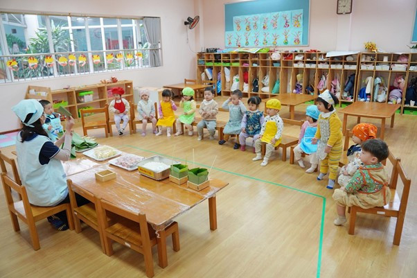 Trẻ em Việt Nam và Nhật Bản cùng học tập tại trường mầm non quốc tế Nhật Bản Hà Nội, theo chương trình song ngữ Cambridge