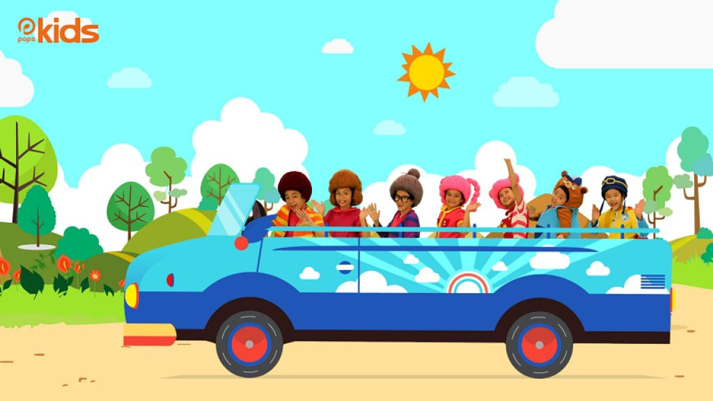 Trẻ em Việt Nam xem kênh YouTube POPS Kids trên máy tính bảng