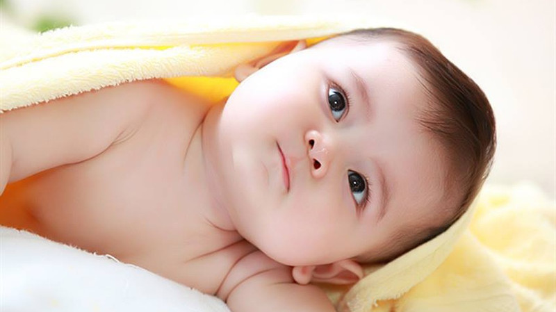 Trẻ sơ Sinh Ngồi Bị Cong Lưng: Nguyên Nhân Và Giải Pháp Chuyên Sâu