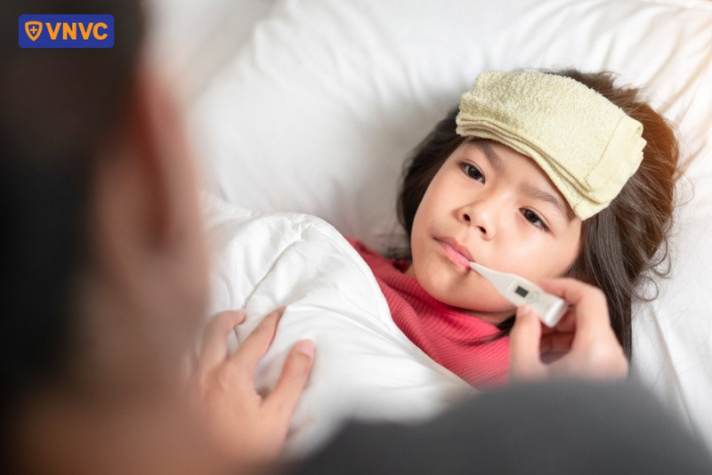Cách Hạ Sốt Cho Trẻ Sau Tiêm Phòng An Toàn Và Hiệu Quả