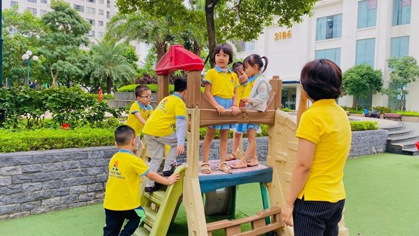 truong-mam-non-montessori-little-sol