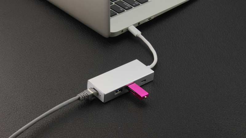 USB nhỏ gọn, tiện lợi giúp lưu trữ dữ liệu dễ dàng làm quà tặng cô giáo 20 11.
