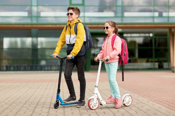 Quà Cho Bé Trai 10 Tuổi: 50+ Gợi Ý Độc Đáo và Phát Triển