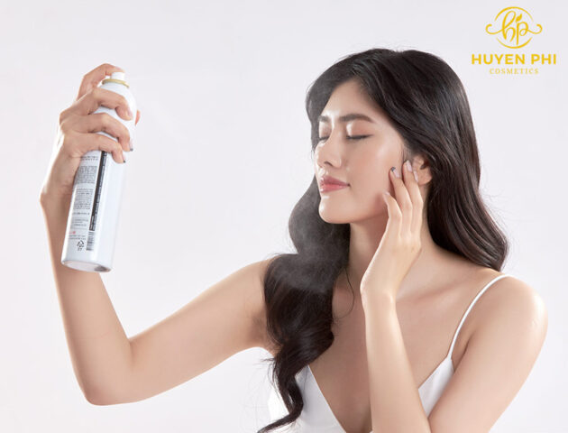 xịt khoáng trước hay toner trước