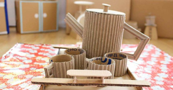 Làm Đồ Chơi Bằng Bìa Cát Tông Đơn Giản: Hướng Dẫn Chi Tiết