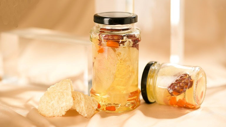 Yến Nào Tốt Cho Người Già? Đánh Giá Chi Tiết Và Lời Khuyên Chuyên Gia
