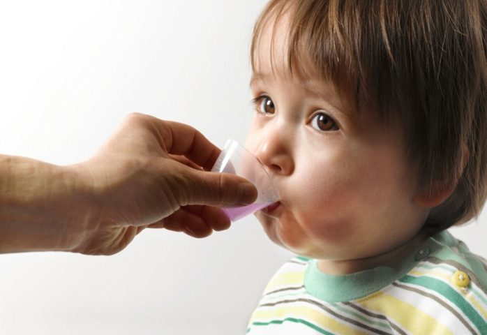 Khi nào trẻ uống thuốc hạ sốt: Hướng dẫn chi tiết từ chuyên gia
