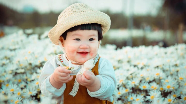 Hình ảnh nụ cười đáng yêu của em bé