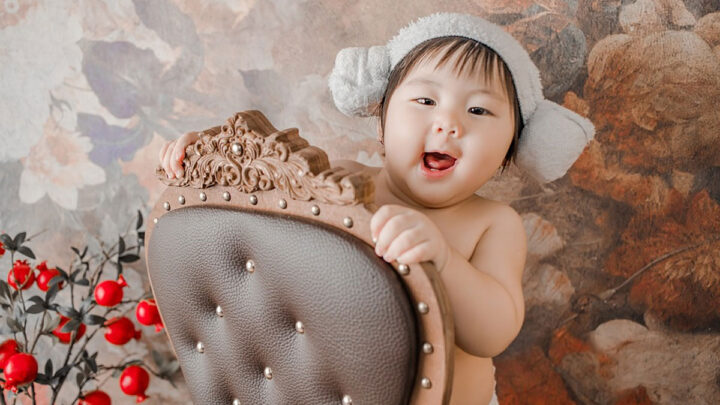 Tải hình ảnh em bé gái đáng yêu cười tươi
