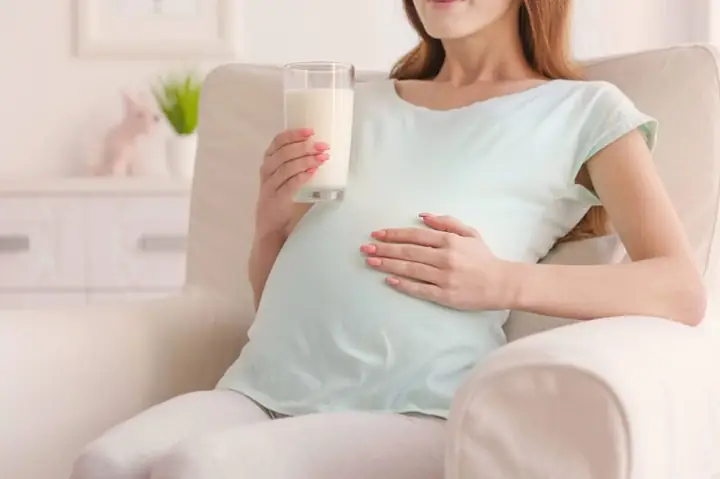 1. Có nên uống sữa bầu trong 3 tháng đầu? 1. Có nên uống sữa bầu trong 3 tháng đầu?