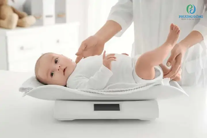 Bé 10 tháng tuổi sẽ có những đặc trưng về cân nặng