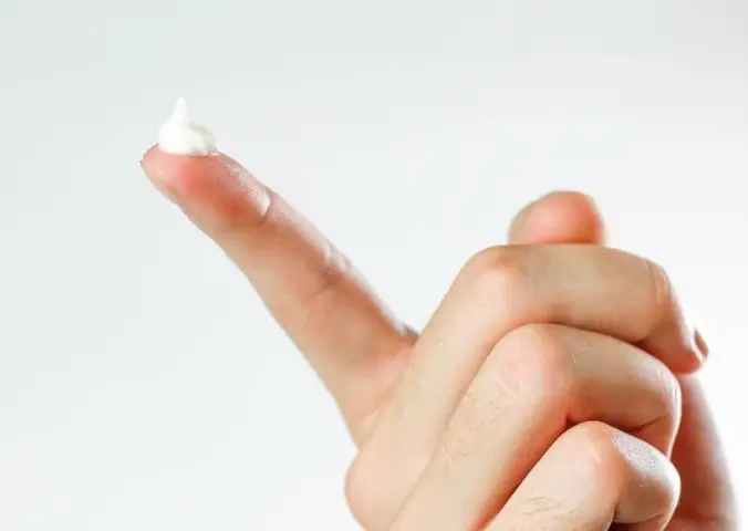 Sử dụng kem dưỡng Calamine