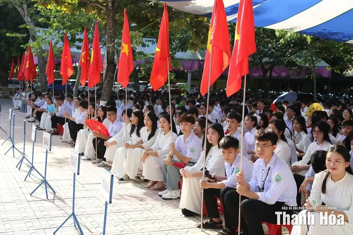 Hướng dẫn thực hiện các khoản thu trong các cơ sở giáo dục công lập, năm học 2025-2026