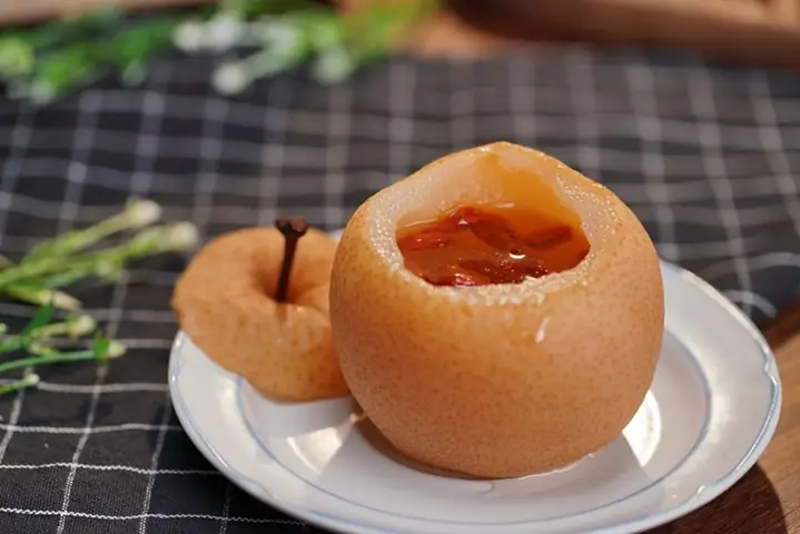 10Lê chưng táo cho bé ăn dặm