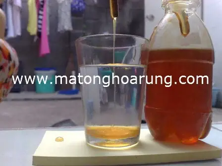 2. Cách nhận biết mật ong nguyên chất, thật giả bằng ly nước