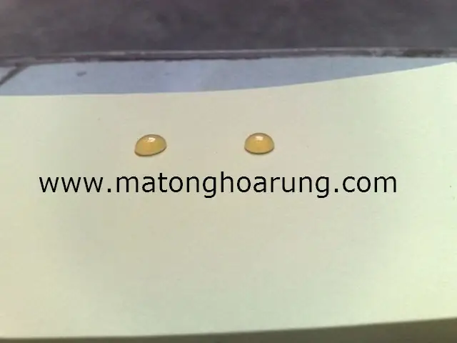 4. Cách nhận biết mật ong nguyên chất với nền gạnh men