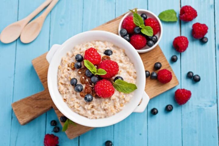Những cách nấu cháo yến mạch cho bé ăn dặm mau lớn, tăng đề kháng