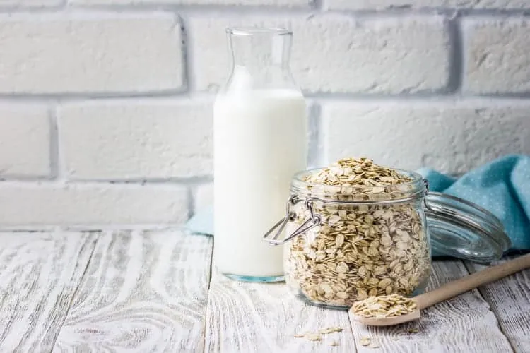 Cách nấu cháo yến mạch cho bé ăn dặm với sữa