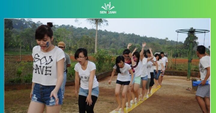 Con Đường Trơn Trượt - trò chơi team building đông người