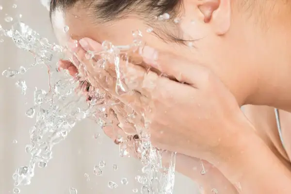 2.2. Wash your face thoroughly after applying the mask