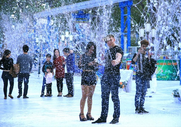 đi chơi Noel ở Hà Nội