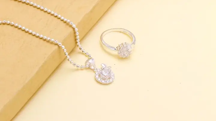 Trang sức Trang sức