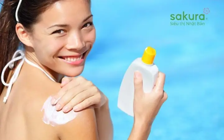 2.3 Chọn kem chống nắng có kết cấu mỏng nhẹ